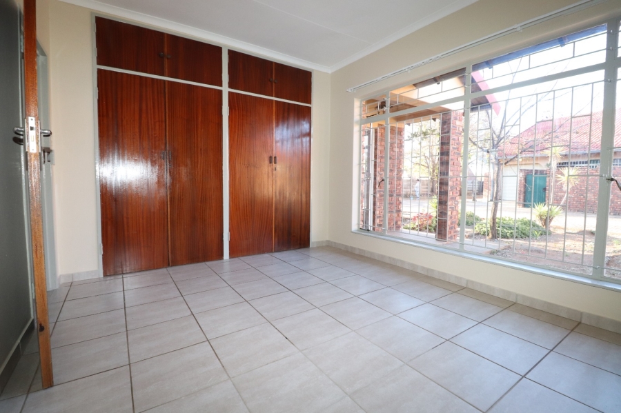 To Let 3 Bedroom Property for Rent in Meiringspark North West